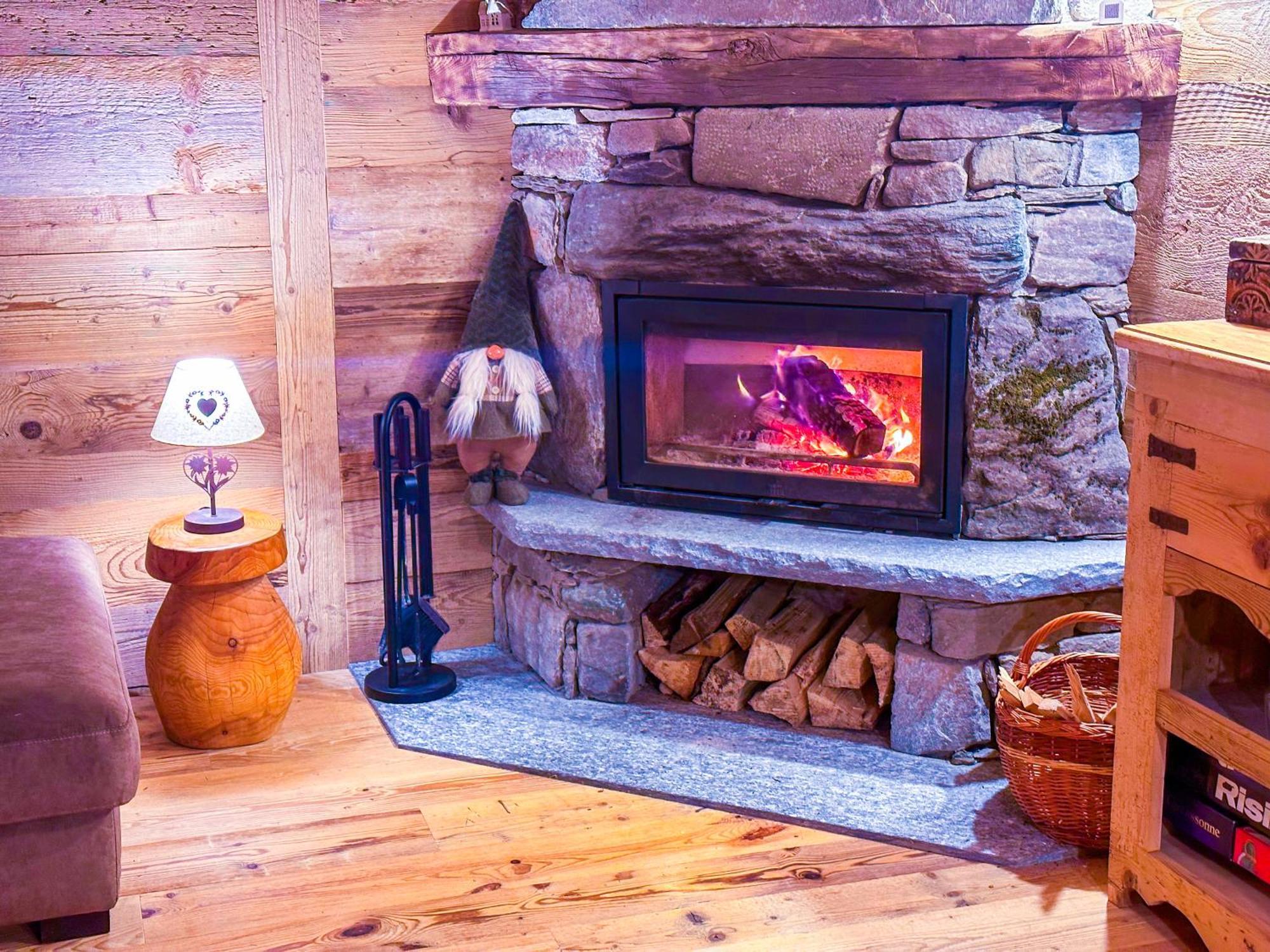 Joivy Modern Family Chalet With Stunning Mountain Views Champoluc Bagian luar foto