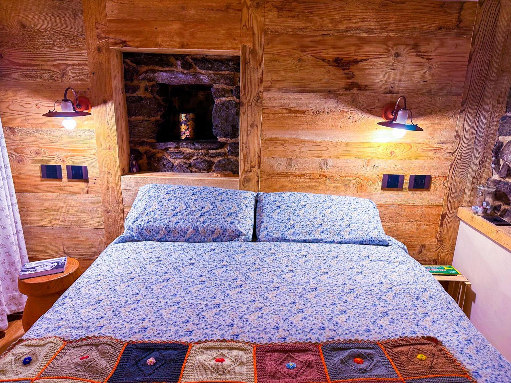Joivy Modern Family Chalet With Stunning Mountain Views Champoluc Bagian luar foto