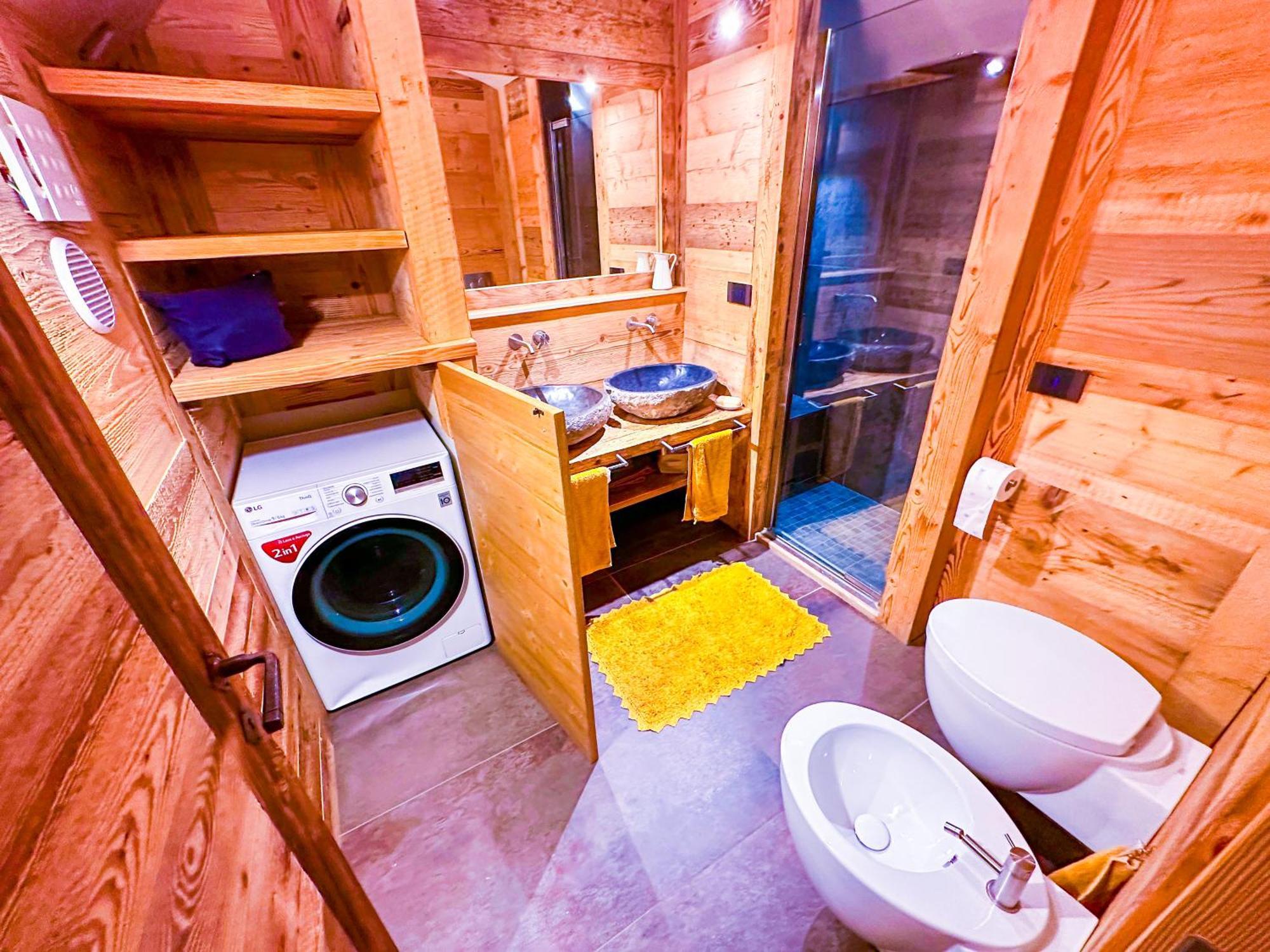 Joivy Modern Family Chalet With Stunning Mountain Views Champoluc Bagian luar foto