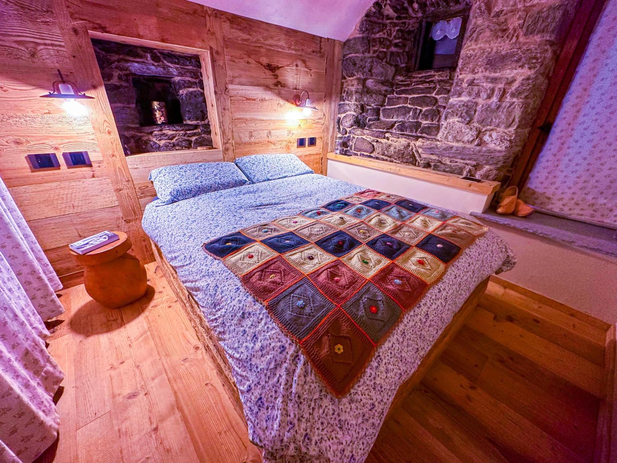 Joivy Modern Family Chalet With Stunning Mountain Views Champoluc Bagian luar foto